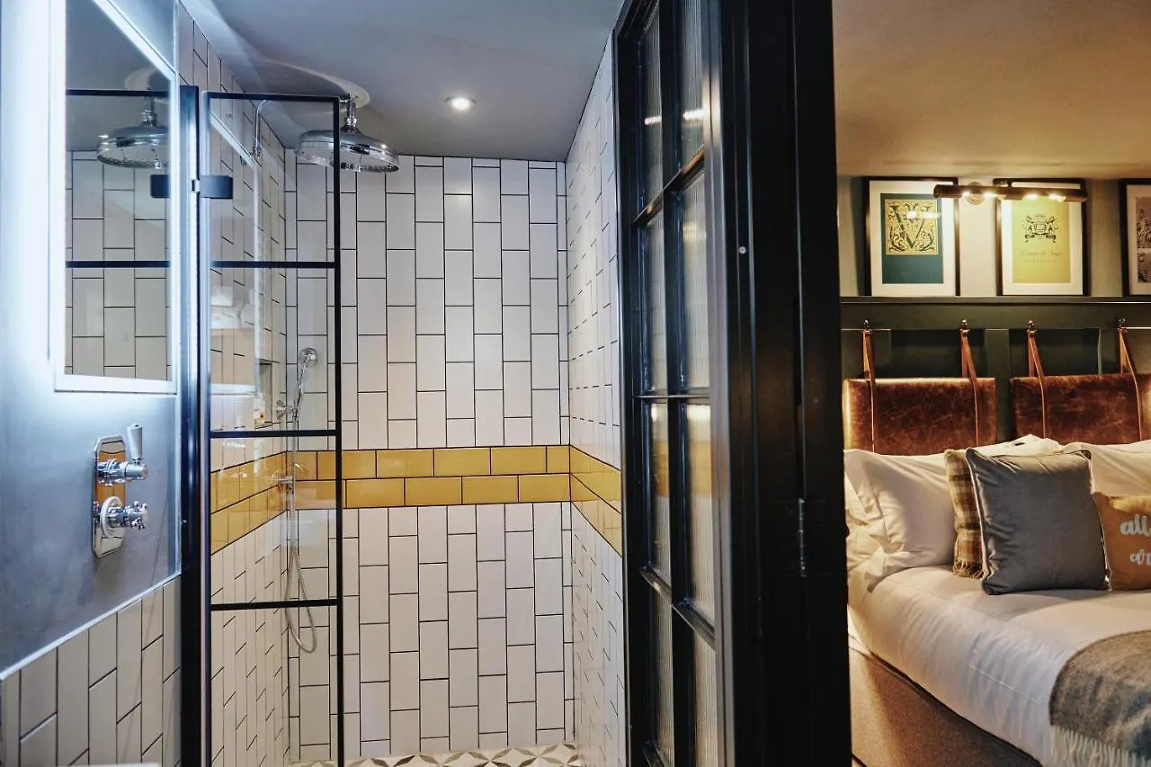 Kings Arms - Egham-Windsor Hotel  Egham