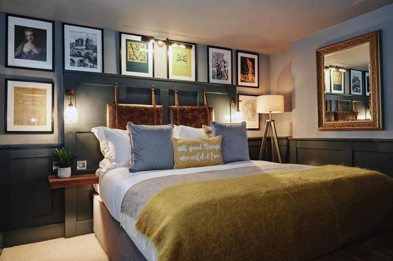 Kings Arms - Egham-Windsor Hotel