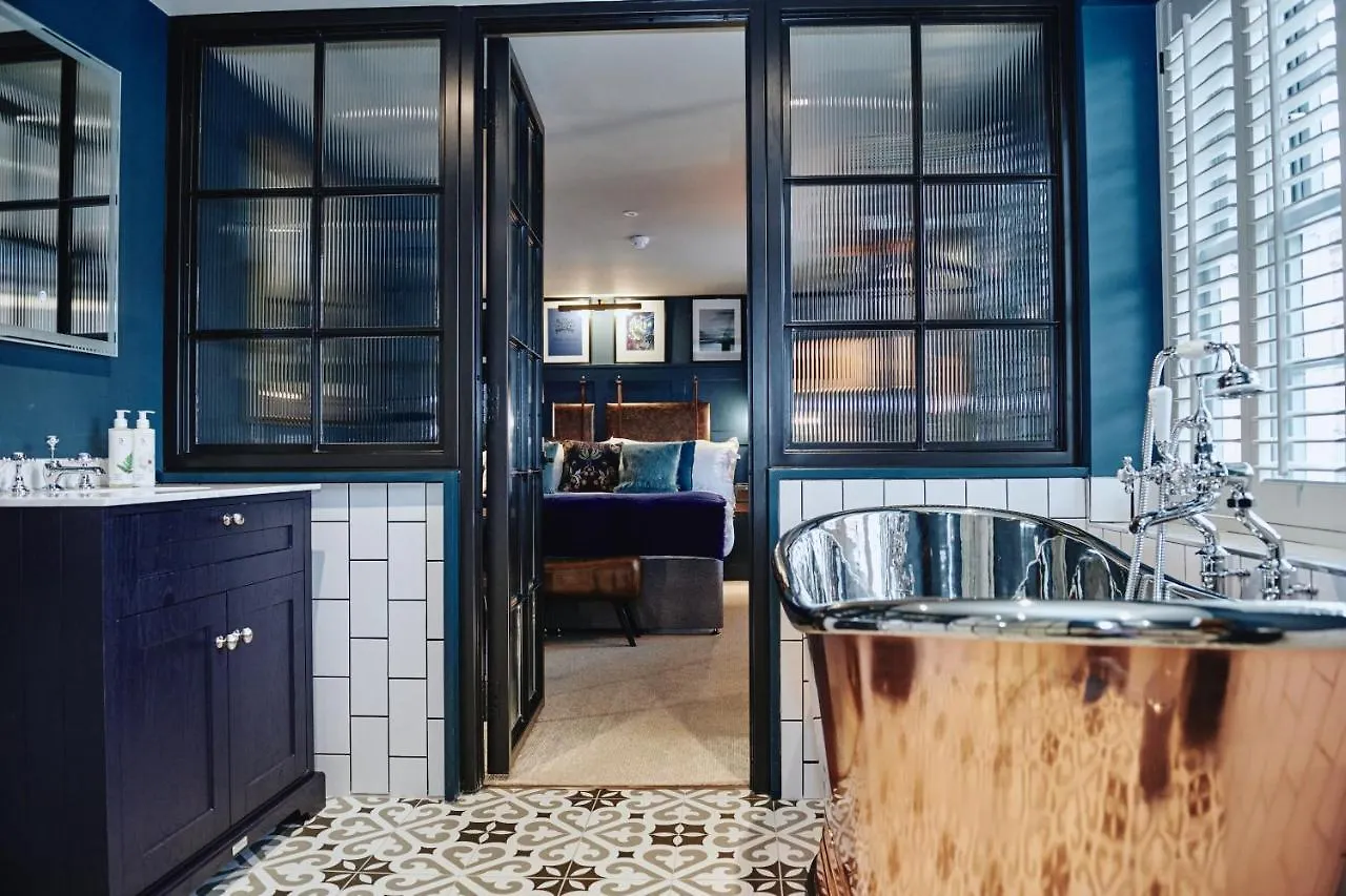 Kings Arms - Egham-Windsor Hotel