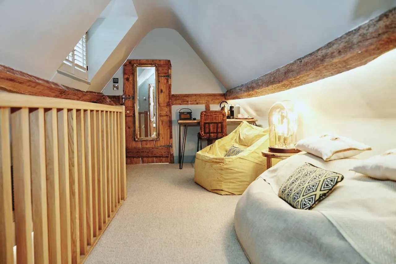 Kings Arms - Egham-Windsor Hotel  Egham